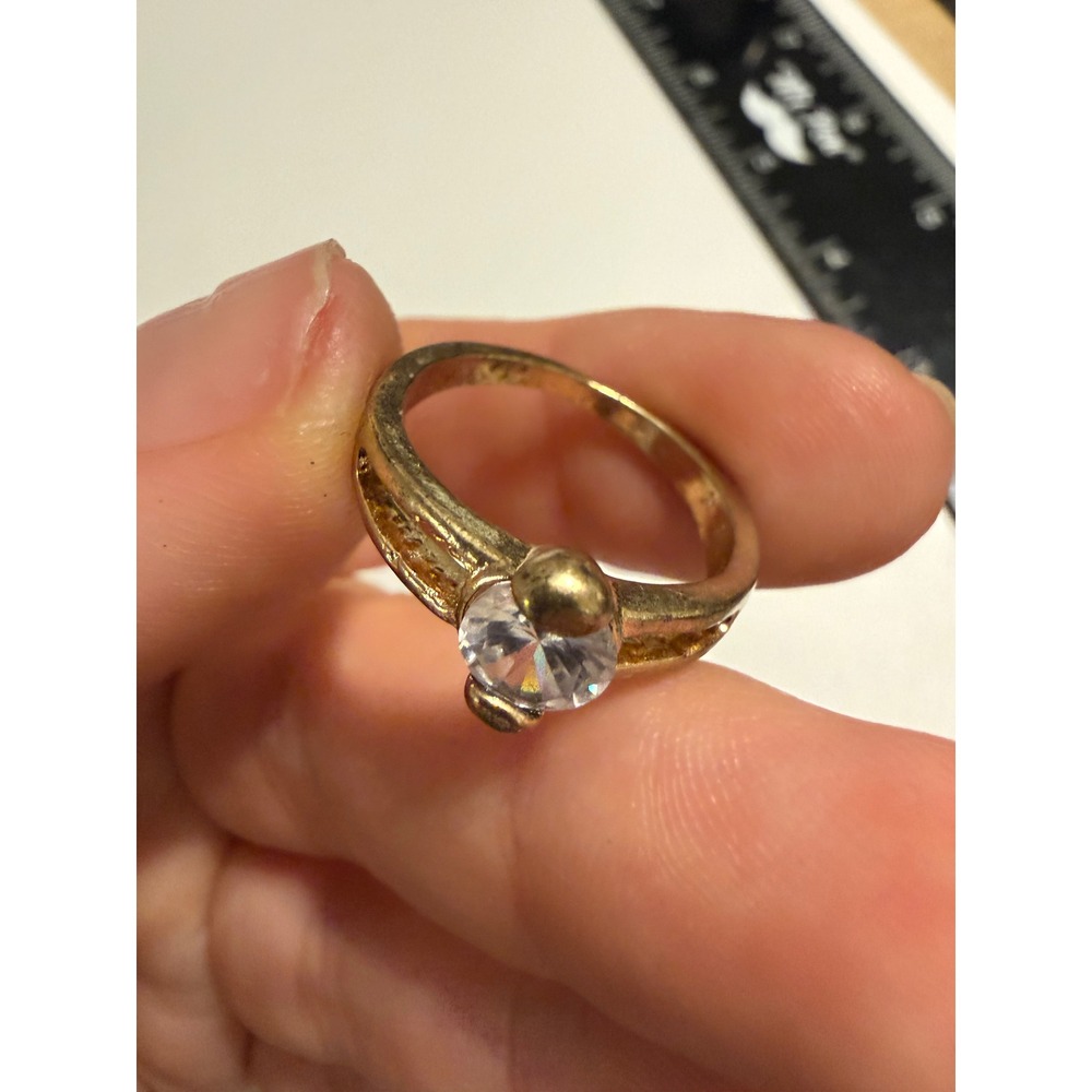 Vintage Gold Tone Round Cut Cubic Zirconia Solitaire‎ Ring Size 6.5 Costume